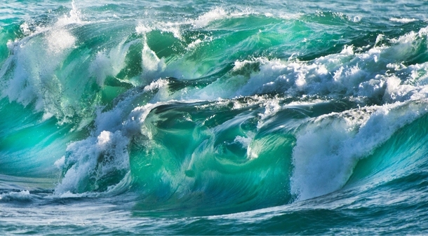 Amazing Waves 