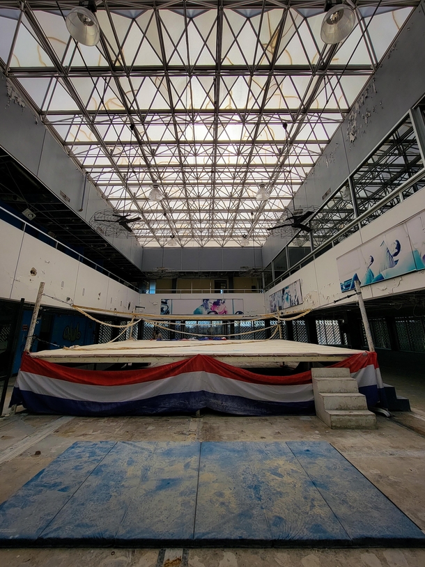 An abandoned Ballys Total Fitness boxing ring