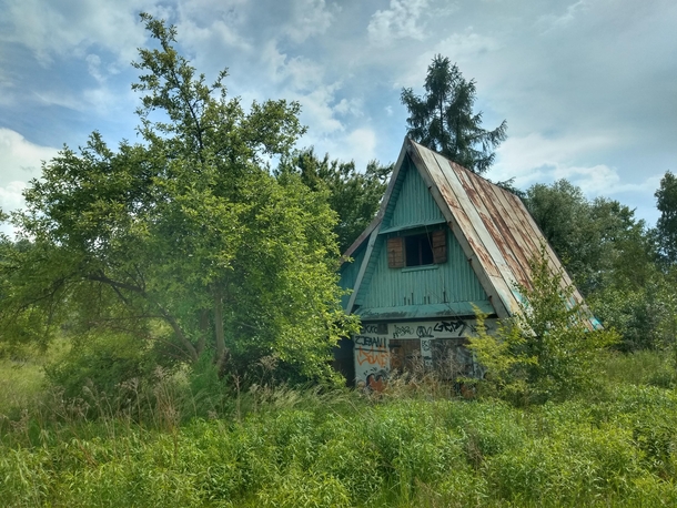 An abandoned hut in the outskirts of Cracovia