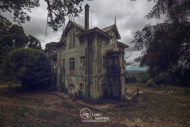 An abandoned palace in Portugal  By Fbio Martins
