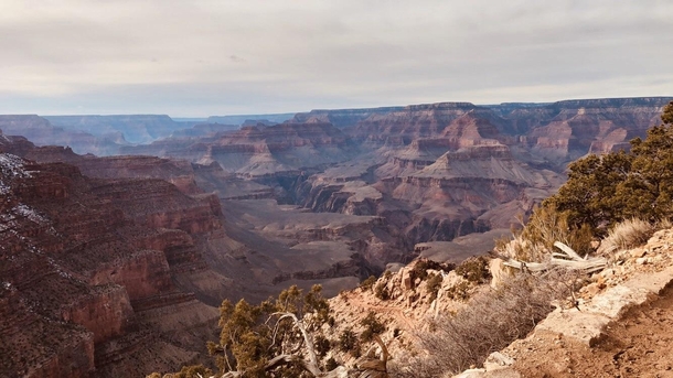 An afternoon stroll along the South Kaibab Trail at the Grand Canyon AZ  x  