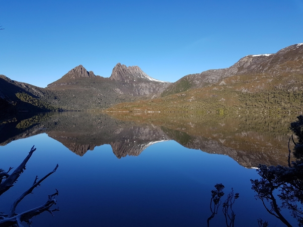 An amazing mirror image at Dove Lake Cradle Mountain Tasmania Australia  x