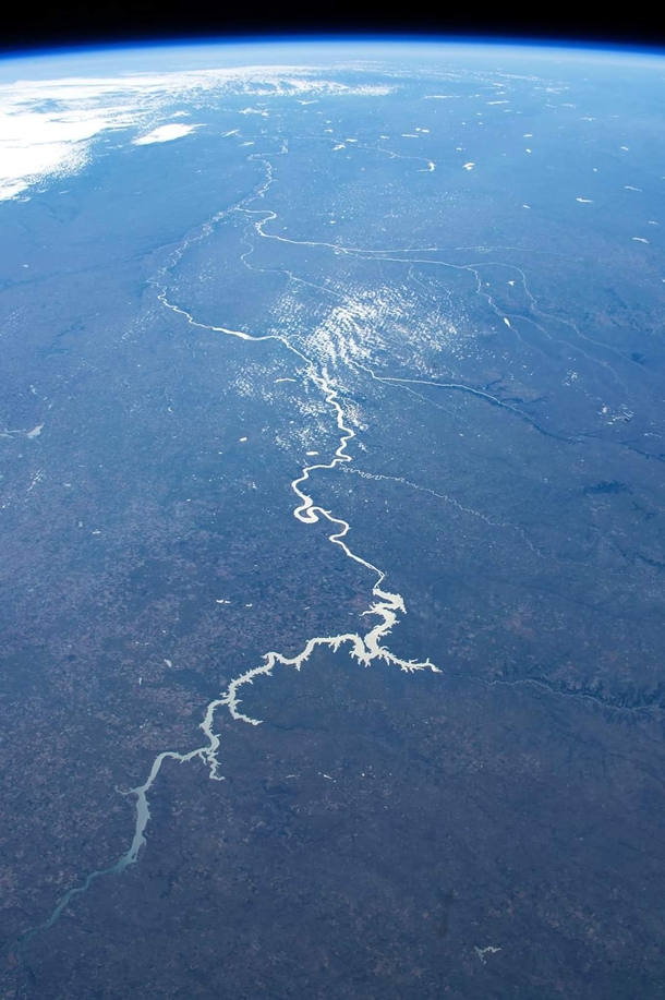 An incredible shot of Missouri River as it crosses the states North Dakota and Missouri