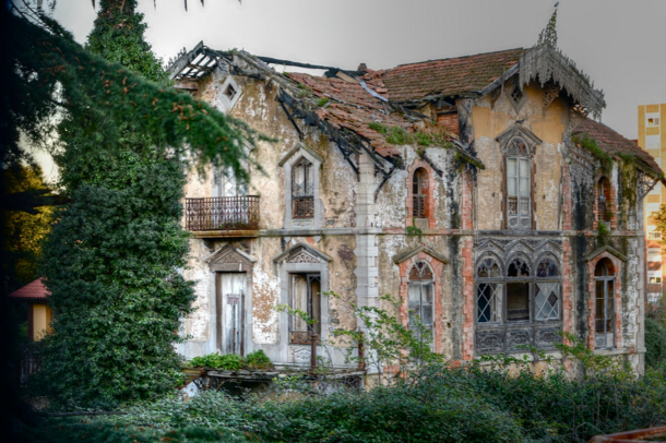 An old manorial house decays in Northern Spain 