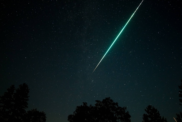 Another huge Perseid meteor as seen from the Sierra-Nevadas 