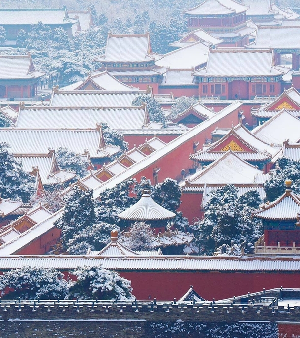 Another snow falls on the Forbidden City Beijing photo credit to cz_capture