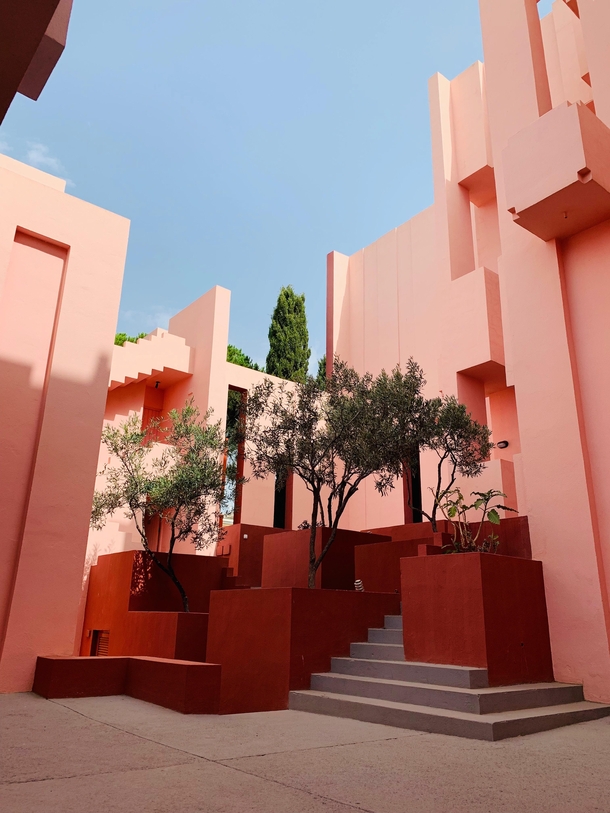 Another view of Mujalla Roja 