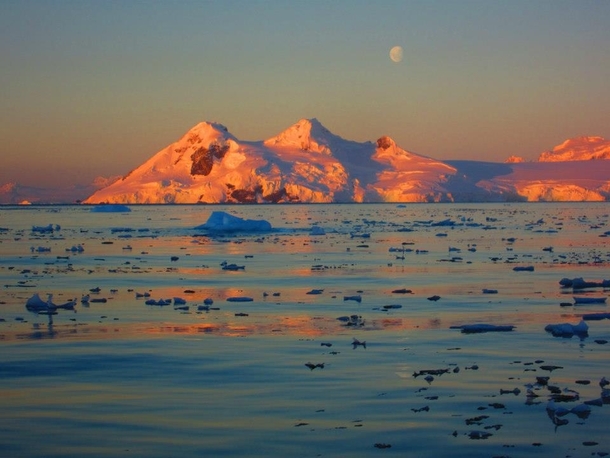 Antarctica Coastline - Sunset amp Moon 