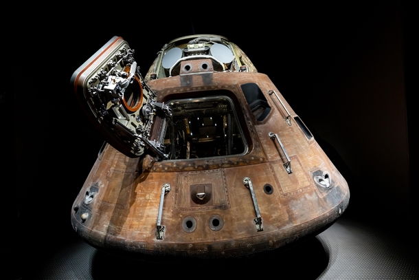 Apollo  crew capsule - Kennedy Space Center 