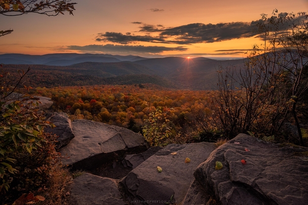 Autumn in the Catskills from Giants Ledge 