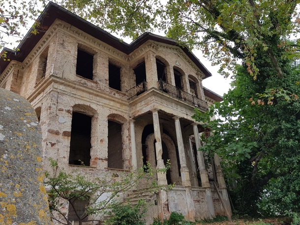 Beautiful but neglected villa near Istanbul Looks like someone tried restoring it and then just left it 