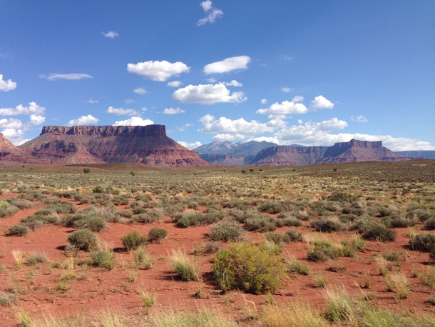 Beautiful contrast of the Utah desert and clear blue sky outside Moab 