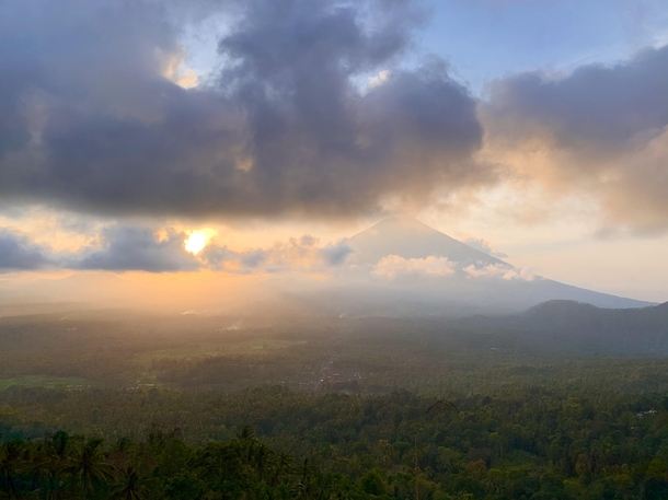 Beautiful sunset in Mordor - Mt Agung in Bali  x