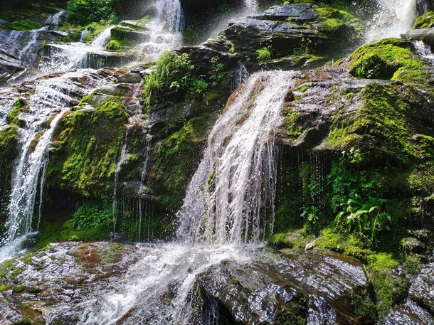 Beautiful waterfall in mountains of North Carolina  x  