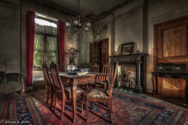 beautifull abandoned dining room  Video link Description