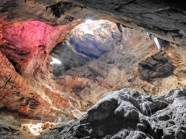 Borra Caves 