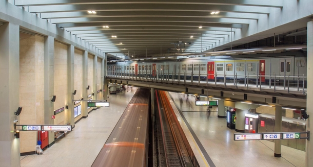 Brussels-Schuman metro station