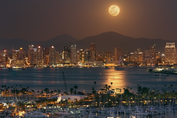 California USA The moon rises over San Diego harbor on a serene and peaceful night writes photographer Dwayne Andrejczuk 