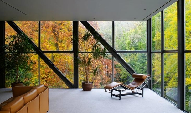 Cantilevered Living Room over River - Goulding House Scott Tallon Walker Architects