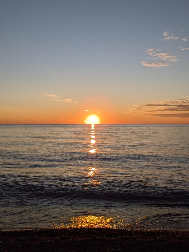Captured just in the nick of time Lake Huron sunset Goderich Ontario OC x