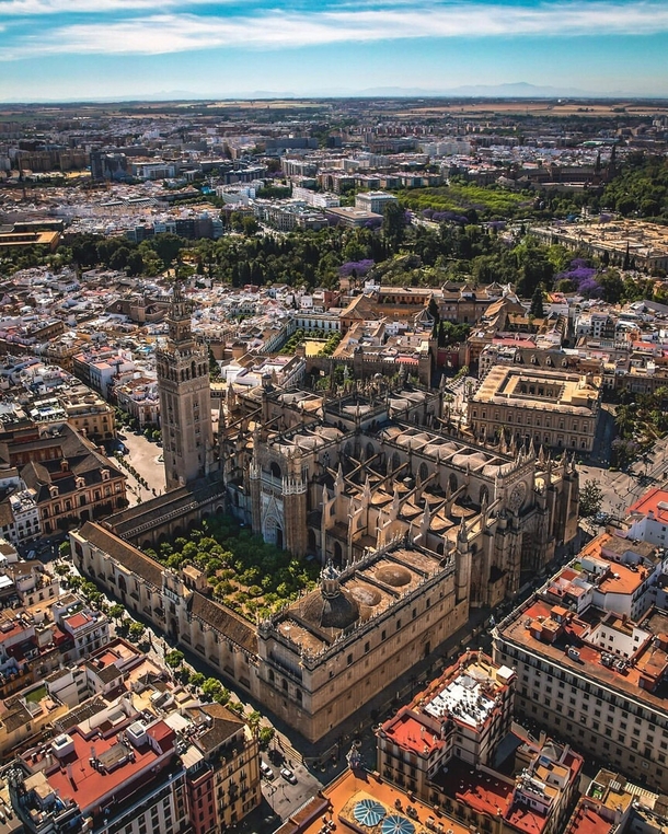 Cathedral de Santa Maria Sevilla x