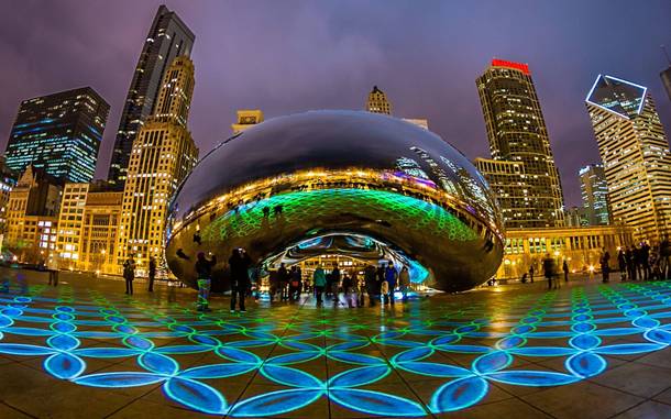 Chicago and the chrome cloud gate 