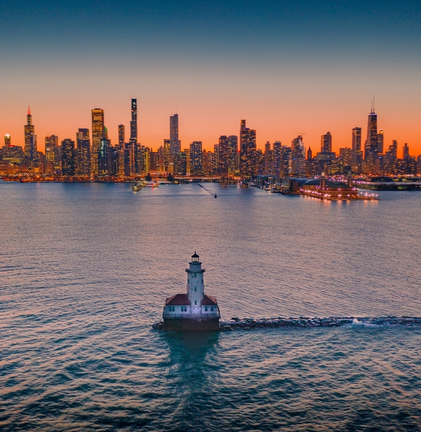 Chicago lighthouse harbor OC