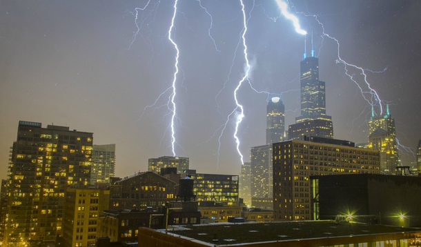 CHICAGO Lightning hitting Sears Willis Tower 