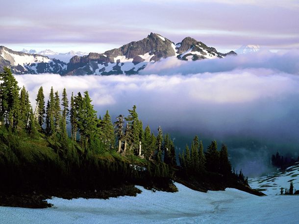 Cloud cover of Mount Rainier Washington 