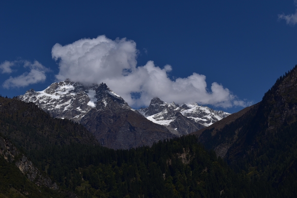 Clouds forming on the peaks in Himachal Pradesh India  x