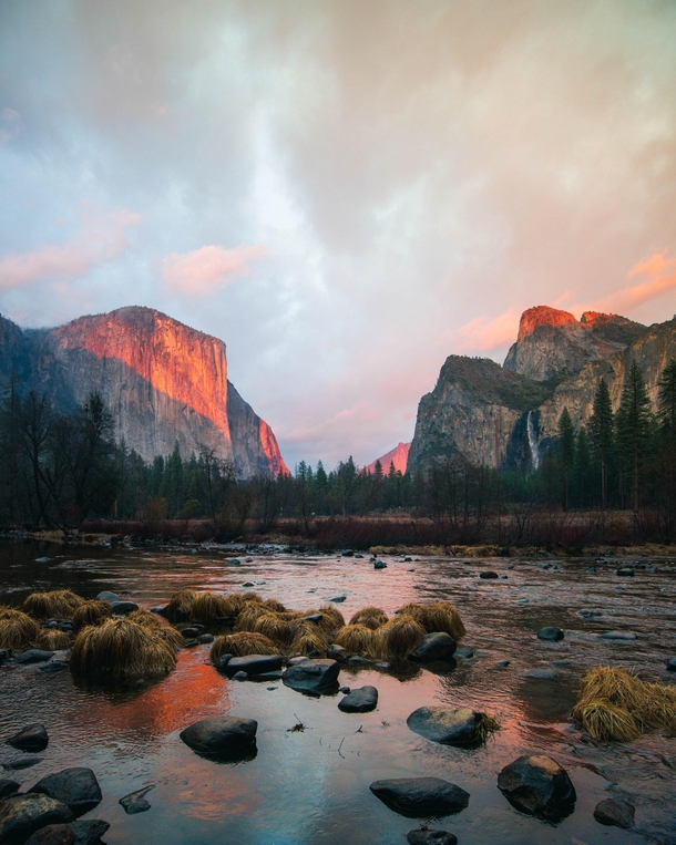 Cloudy Skies but was Surprised with this Beautiful Sunset Yosemite NP CA  relativebrand