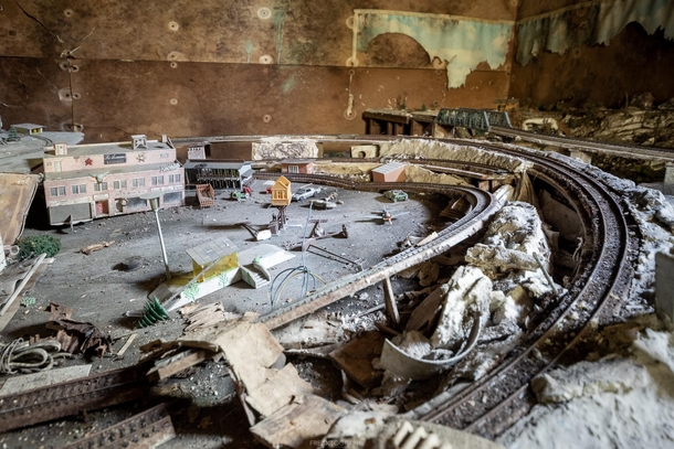 Complete Train Set in an Abandoned House OC x