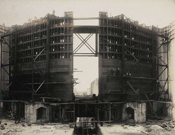Construction of steel gates of Gatun Lock Panama Canal circa  