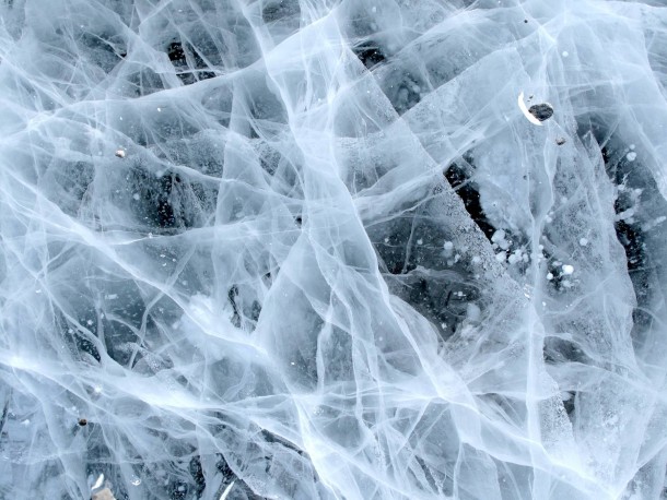 Cracked ice 