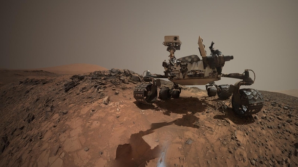 Curiosity shows some skin in latest NASA selfie stunner 