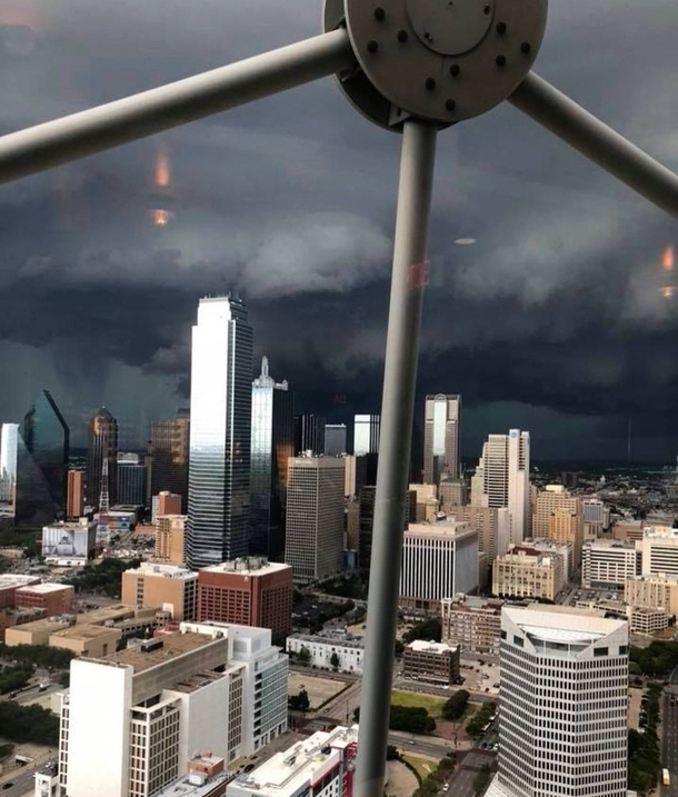 Dallas TX Storm Approaching