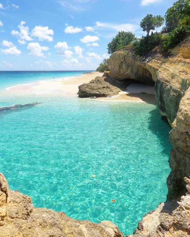 Day dreaming of Caribbean blue - Turtle Cove Anguilla 