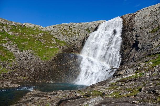 Days pass between each time this huge waterfall is seen by human eyes It does not even have a name but its located two days of walking from where Lomsdal-Visten National Park Norway begins 