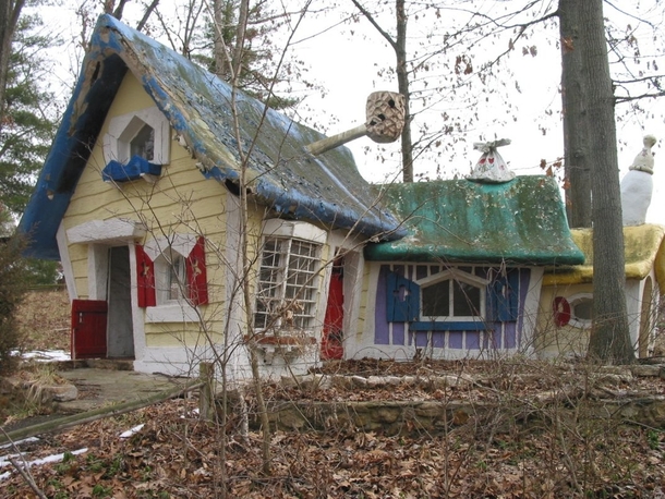 Dilapidated Three bears cottage in an abandoned amusement park 