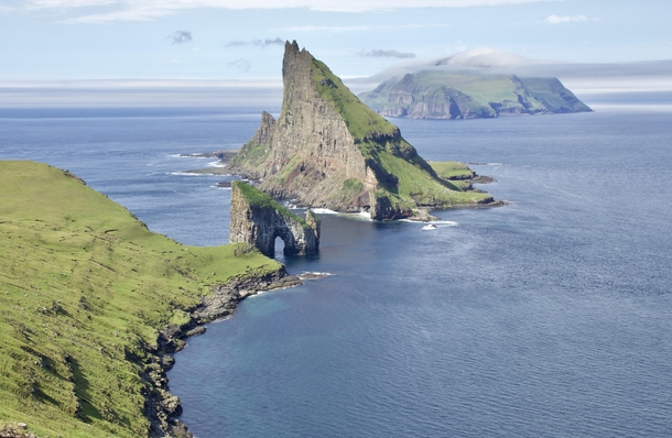 Drangarnir Tindhlmur and Mykines Dramatic formations of the Faroe Islands 