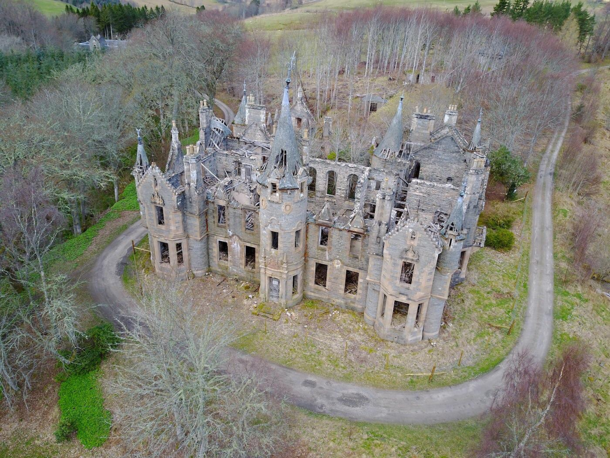 Dunalastair Castle Scotland Looks so dead inside