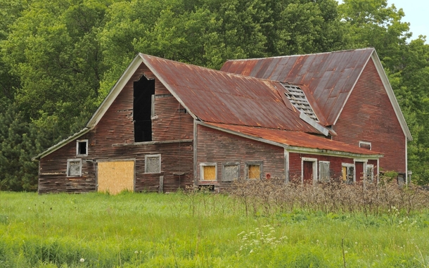 Dying Barn in Vermont 