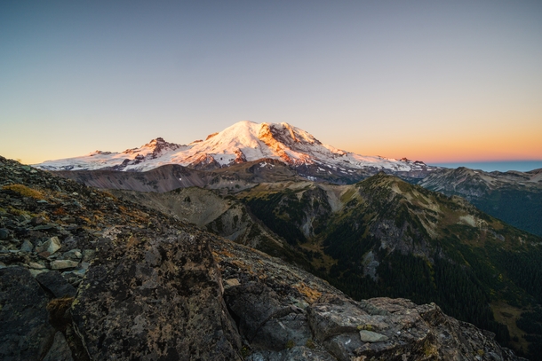 Early Morning Hike in Mt Rainier National Park Enjoying The Sunrise I Live For Moments Like This 