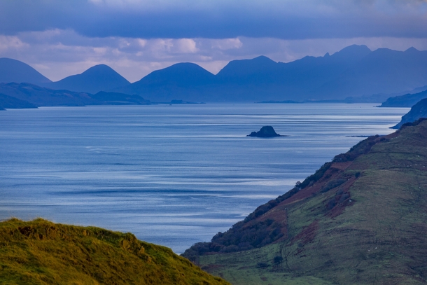 East Coast Loch - Skye Highlands of Scotland  x  OC