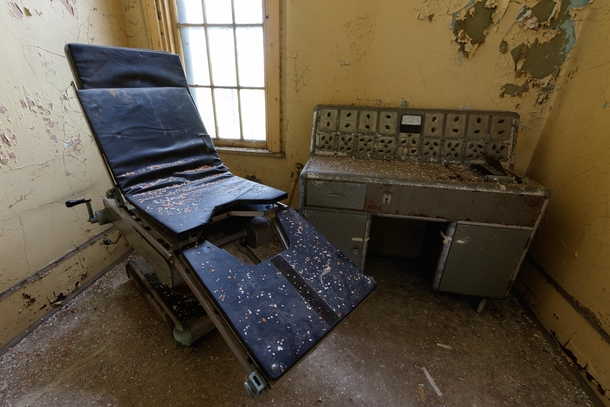 Electroencephalogram machine in an abandoned asylum It was used to detect epilepsy and other brain disorders 