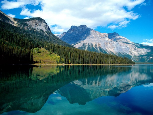 Emerald Lake Yoho National Park British Columbia 