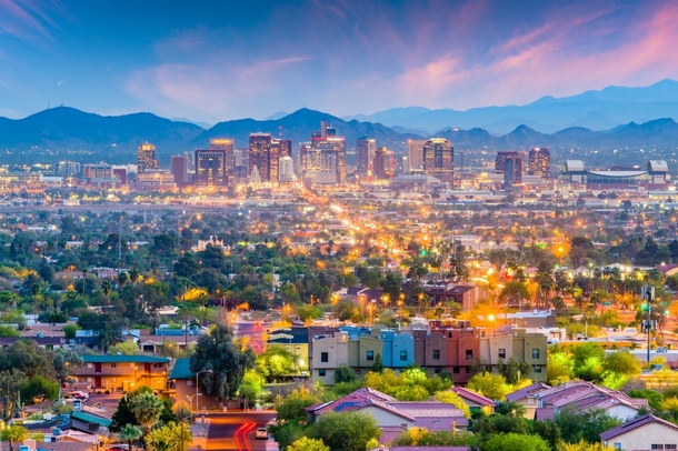 Everybody says Phoenix Arizona is ugly Well I think it can look beautiful at times