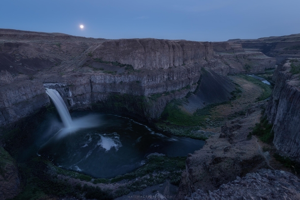 Experiencing the full moon rising at Palouse Falls felt so primeval and unearthly Washington USA 