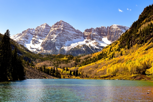 Fall colors at the Maroon Bells in Aspen Colorado 