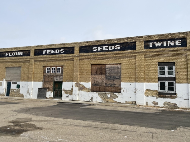 Flour Feeds Seeds and Twine in New Rockford ND